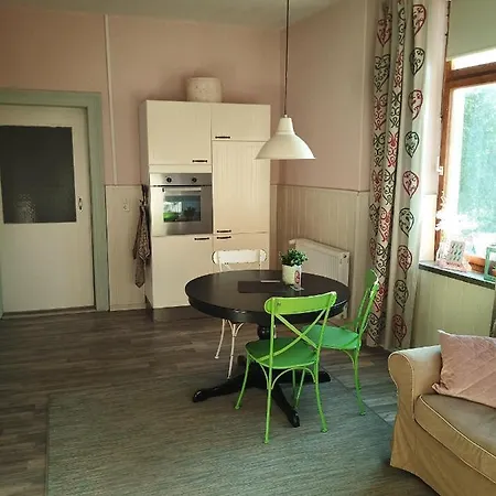 Zur Friedrichsruh Alojamento de Acomodação e Pequeno-almoço Oelsnitz